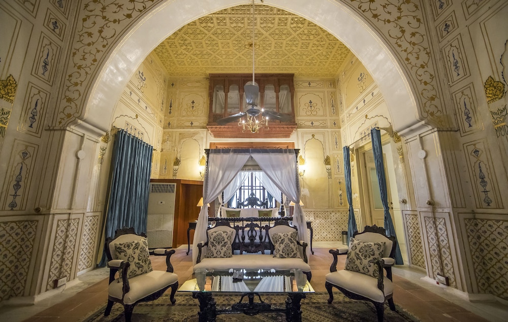 Laxmi Niwas Palace 43/65