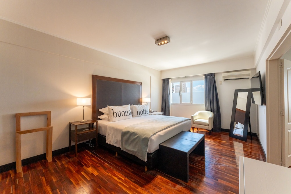 HOTEL TOLOSA 16/75