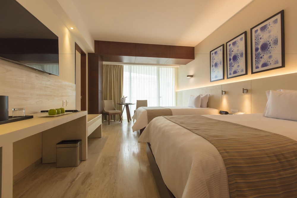 ALTITUDE, SUITE, DOUBLE BED