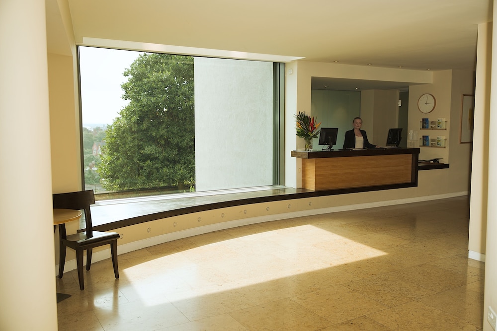 Harts Hotel 9/50