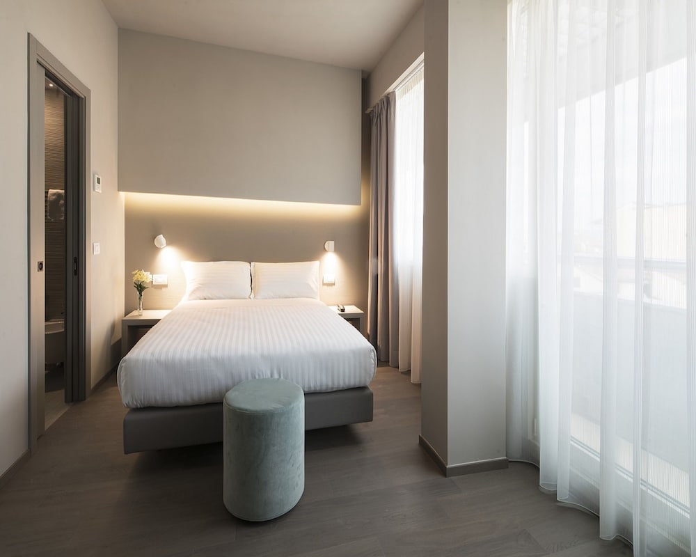 Glance Hotel In Florence 15/70