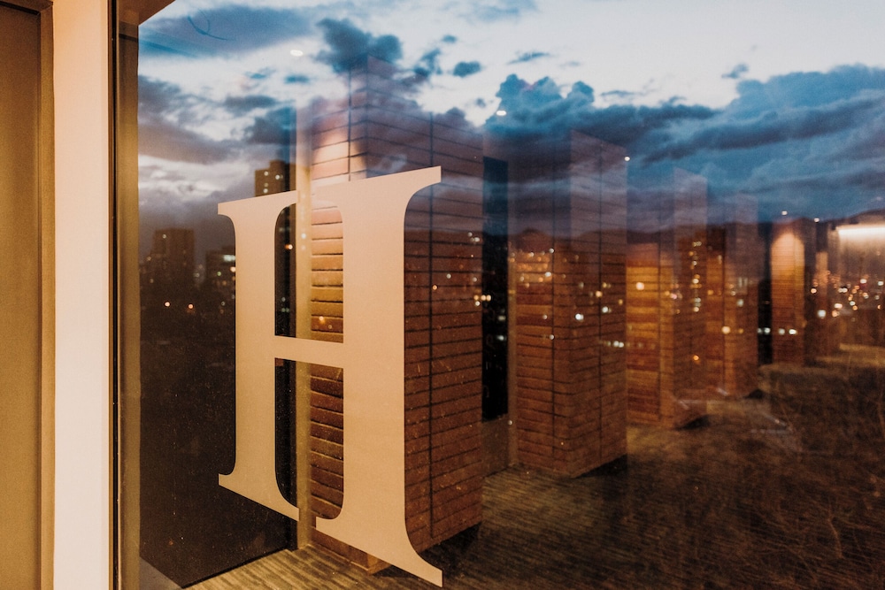LETTERA HOTEL 5/50