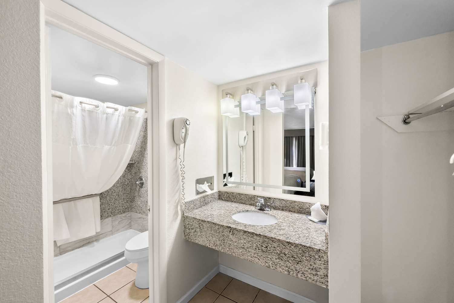Quality Inn Luray VA 26/27