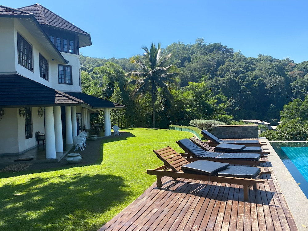 Coffee Bungalow Kandy 46/50