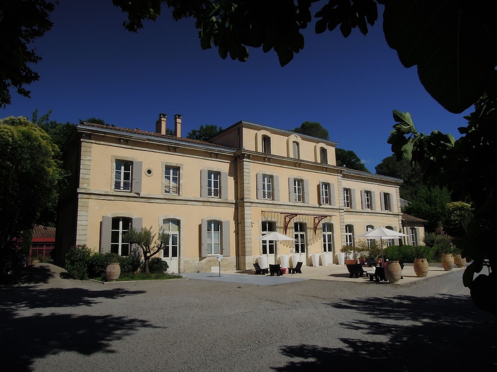 HOTEL DE L'ESTELOU 1/40
