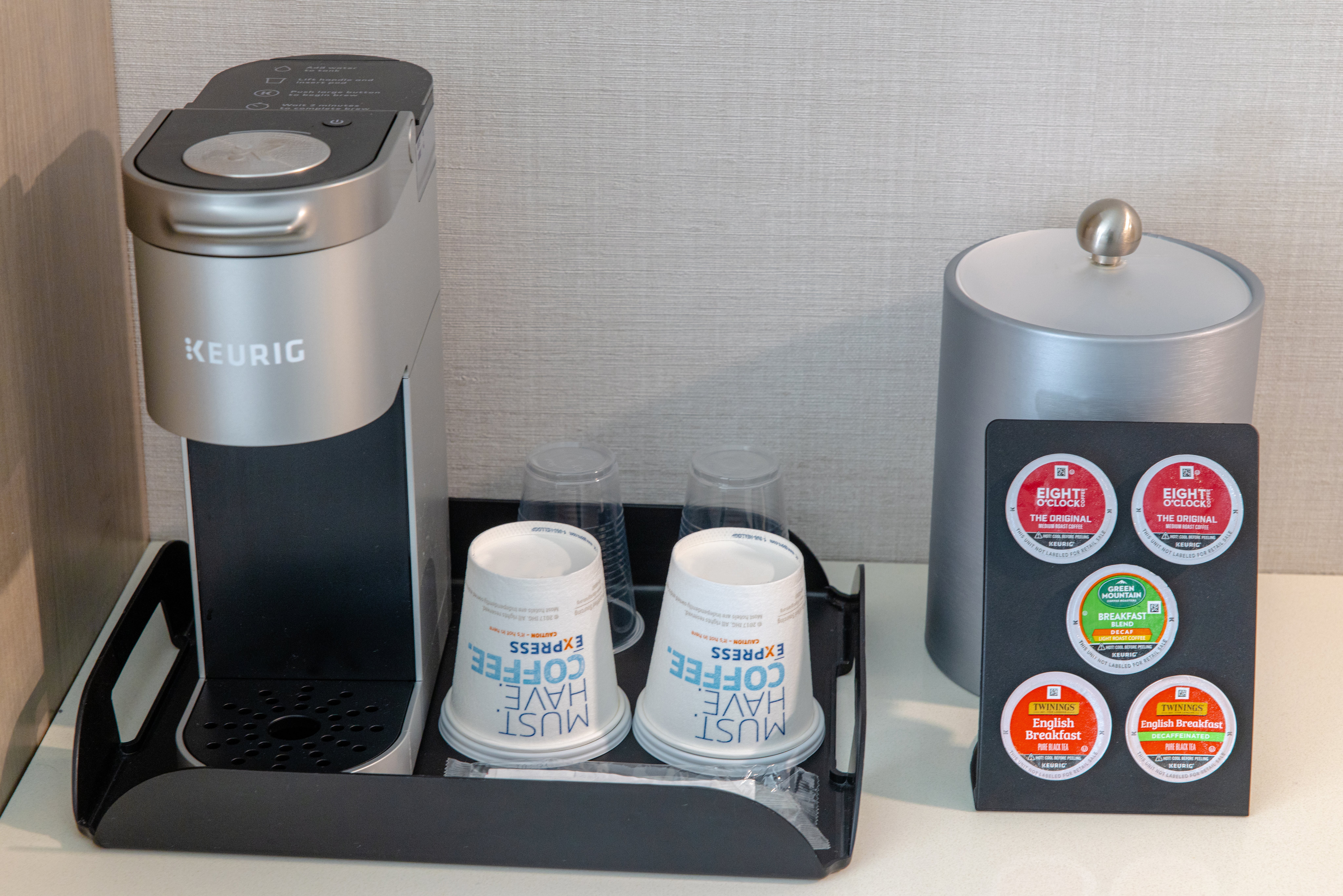 Holiday Inn Express Neptune 34/80