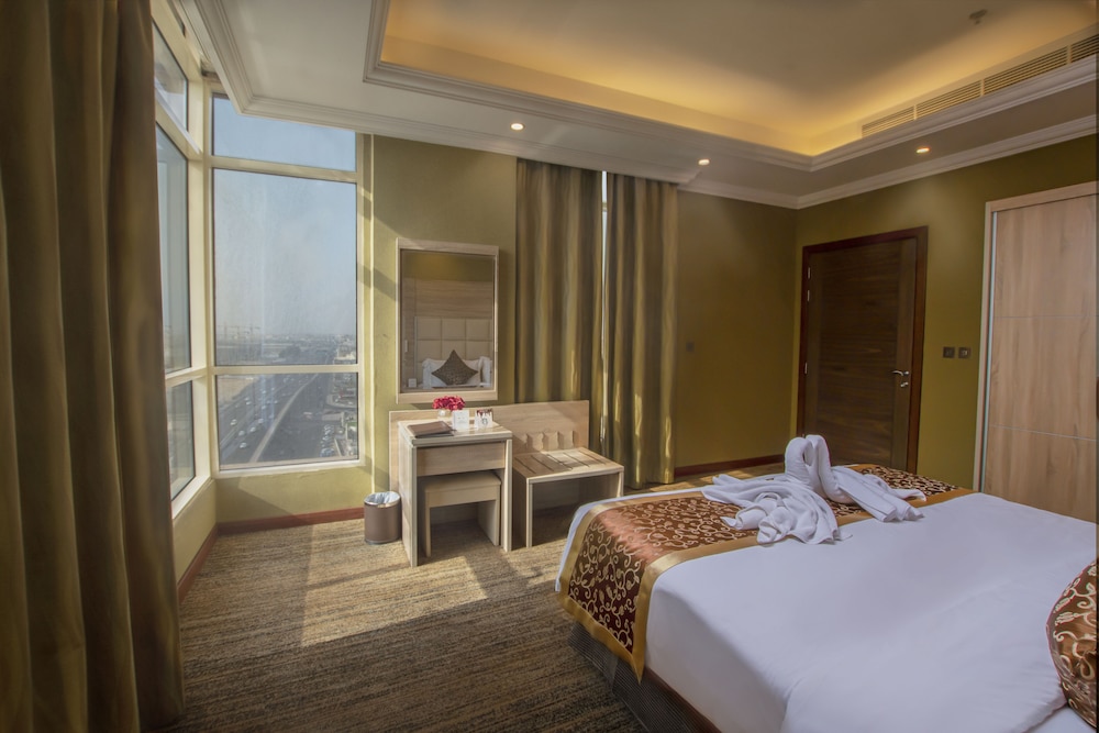 غرفة قياسية بسرير كينج بإطلالة على المدينة، فندق إيريديوم 70(Iridium 70 Hotel) 4/6