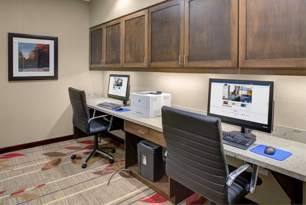 Hampton Inn and Suites Manchester VT 43/48