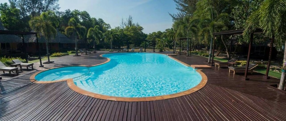 Payam Cottage Resort 19/21