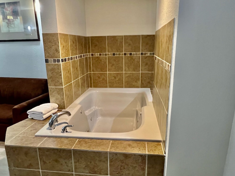 Hometowne Studios Suites Washington 21/43