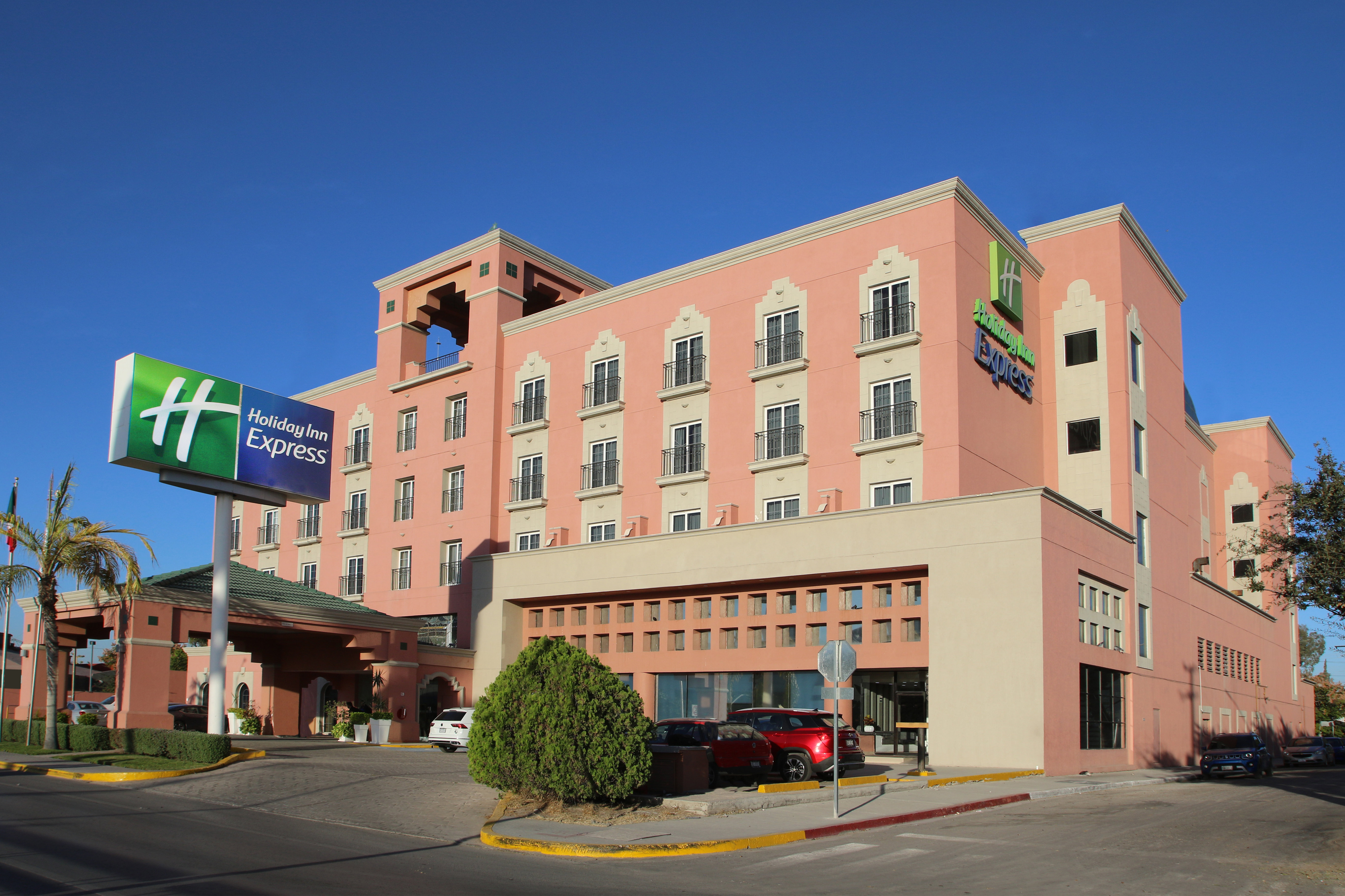 Holiday Inn Express Torreon 64/69