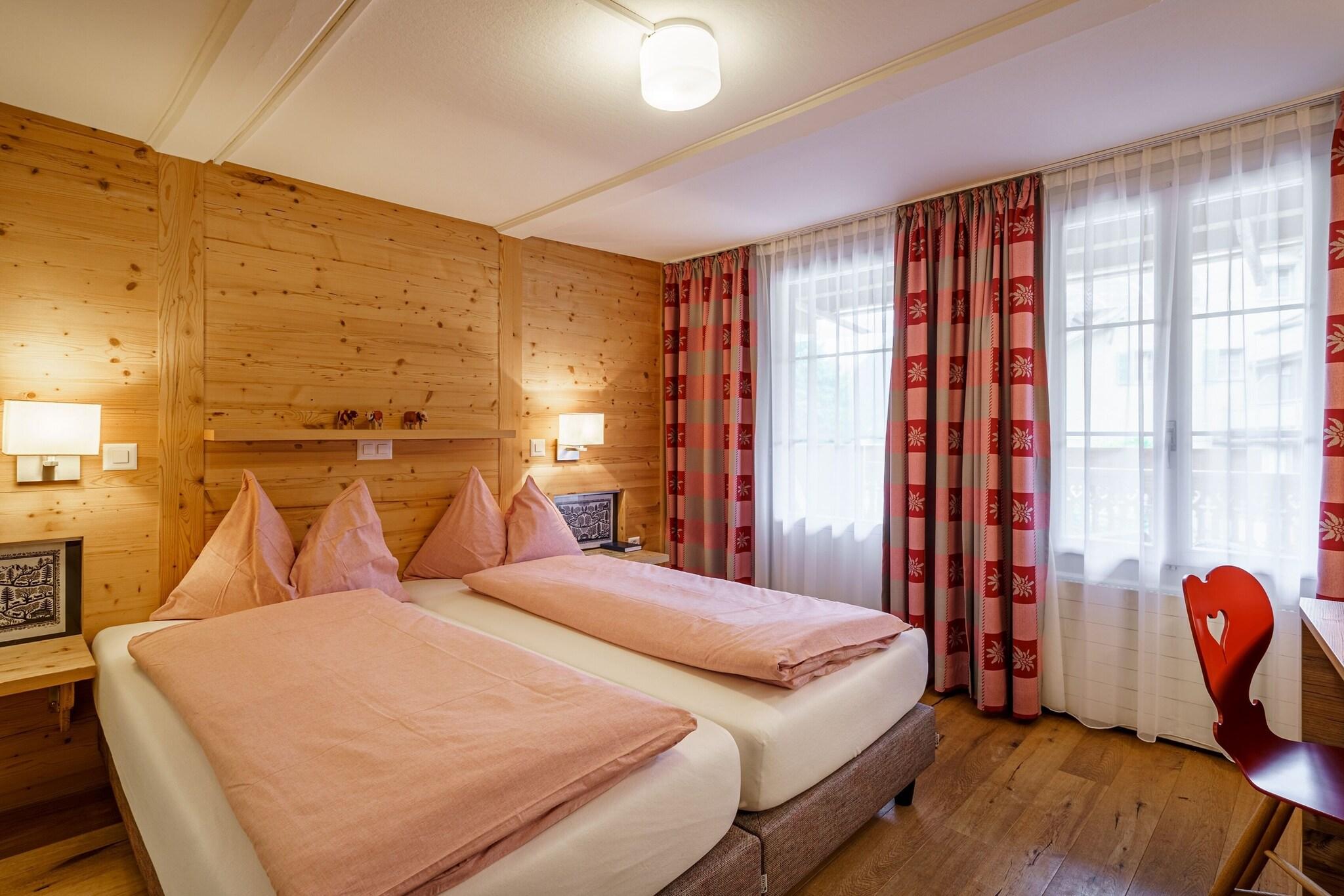 Superior, Twin Beds