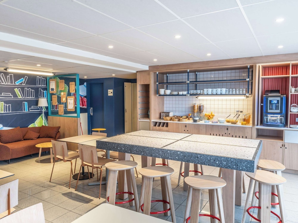 Ibis Budget Rennes Cesson 49/63