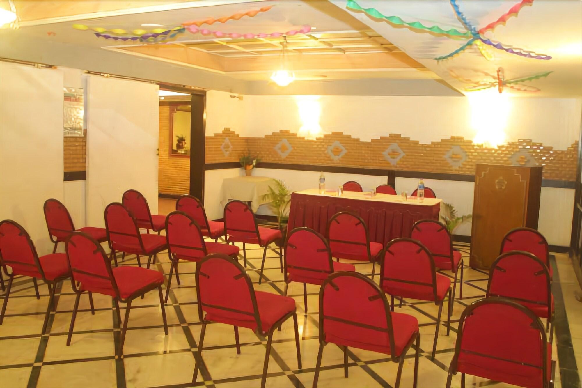 HOTEL MAURYA INTERNATIONAL 8/8