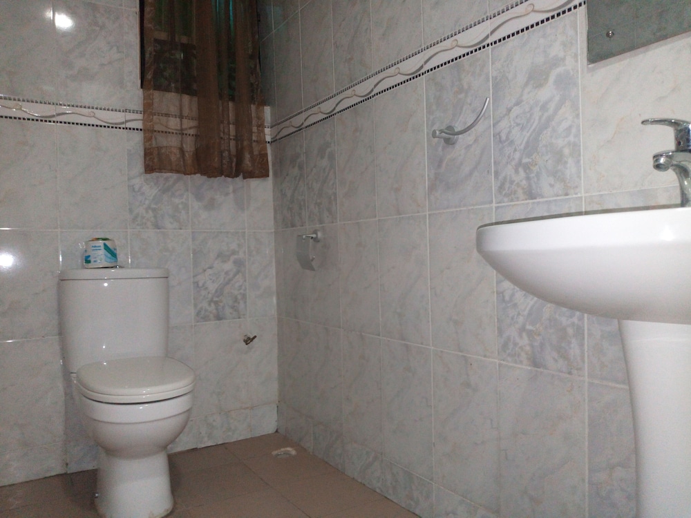 Akma Signature Hotel & Suites 20/20