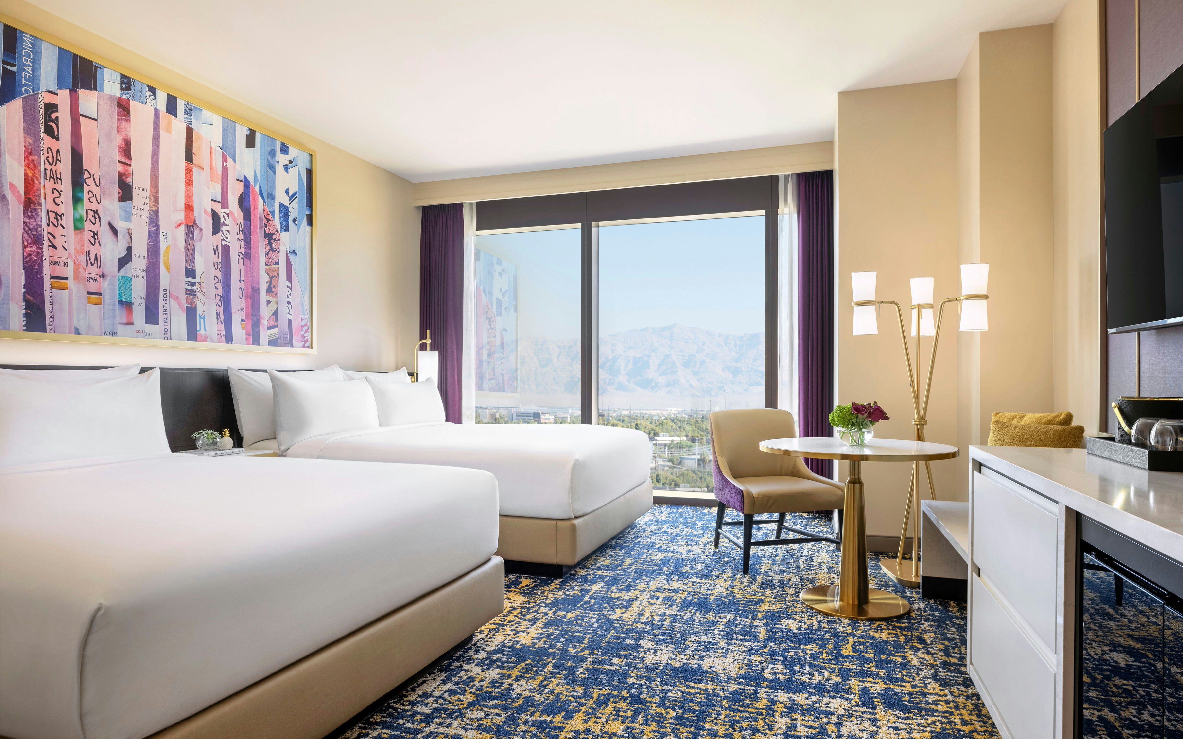 DELUXE, 2 QUEEN BEDS, CITY VIEW, ACCESSIBLE