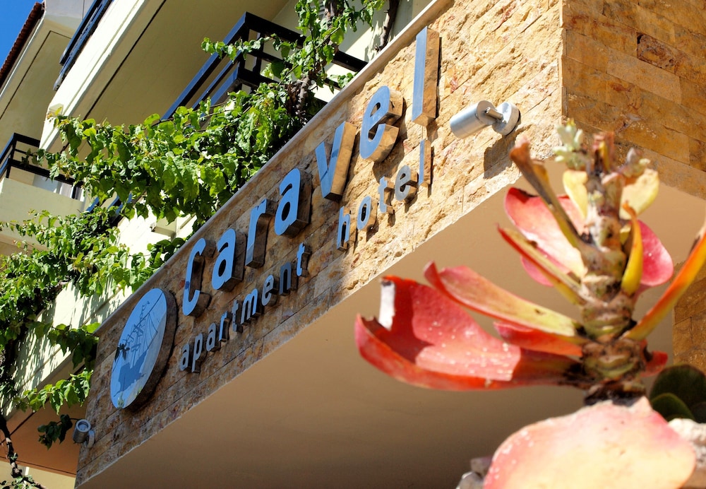 Caravel Apartment Hotel 4/44