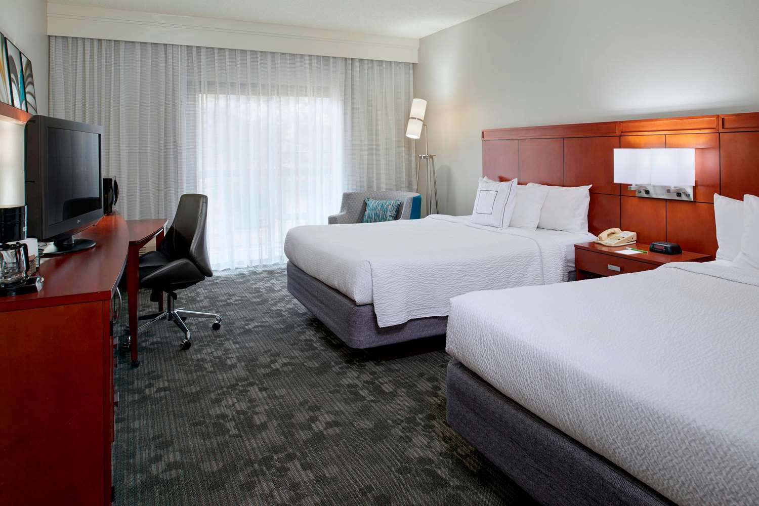 DELUXE, 2 QUEEN BEDS, ACCESSIBLE