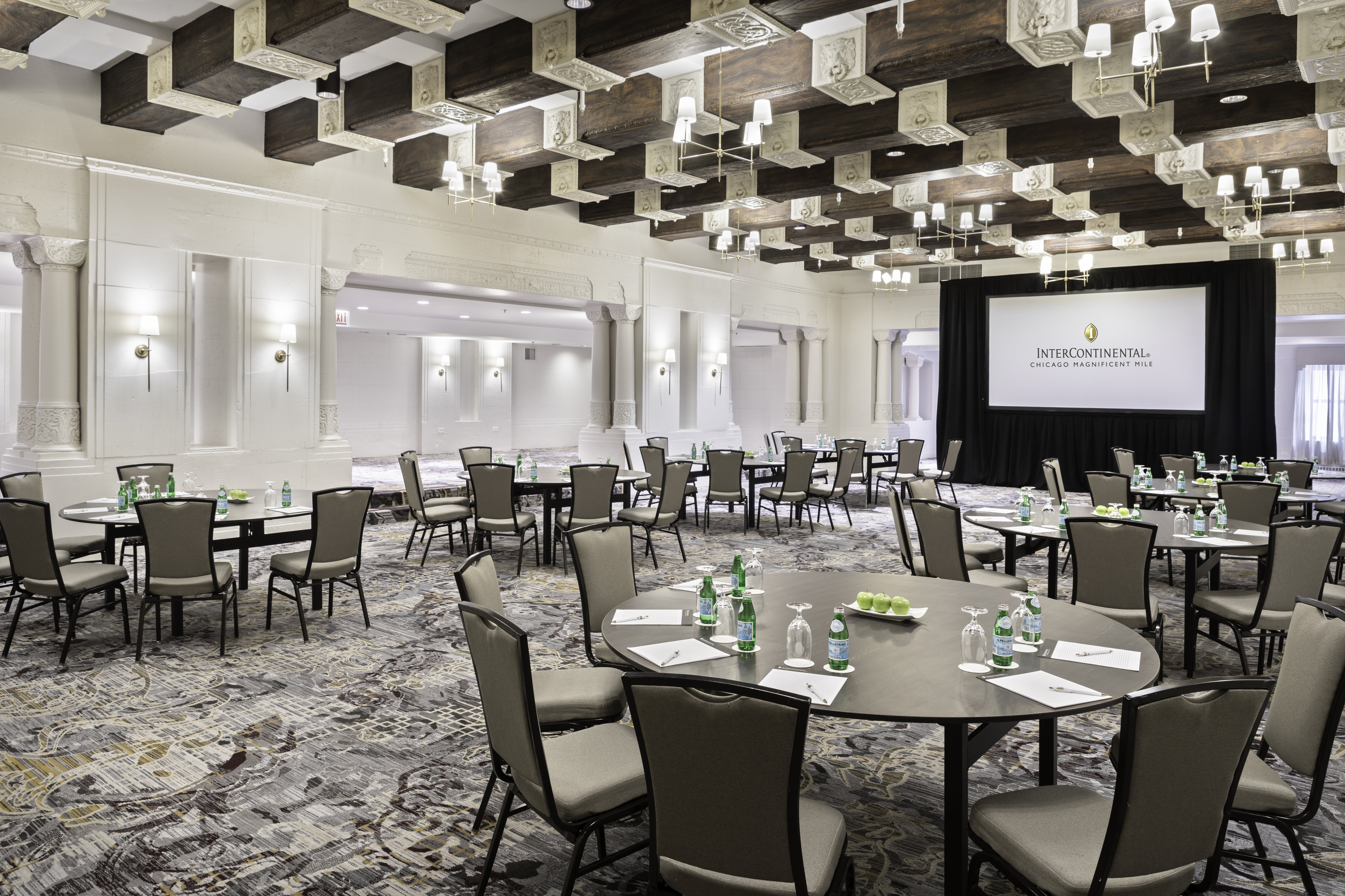 Intercontinental Chicago Magnificent Mile 41/50