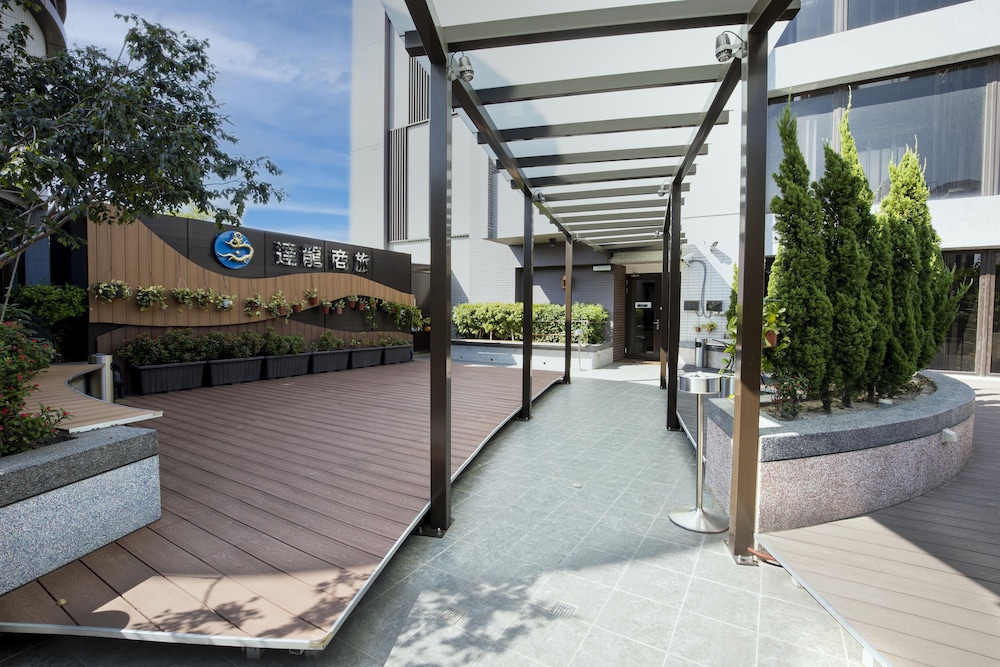 Dar Lon Hotel 42/50