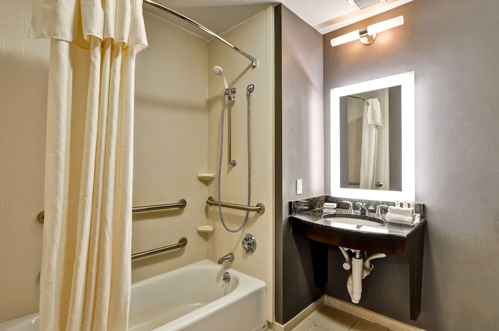 Homewood Suites By Hilton Boston Cambridge Arlington 18/80