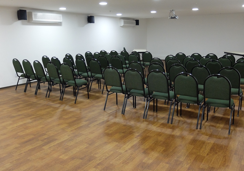 San Diego Suites Taubate 59/64