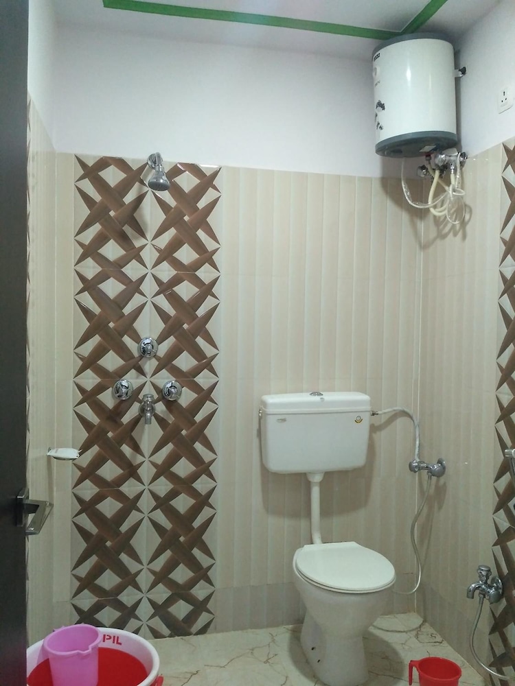 Hotel Utsav Residency 31/37