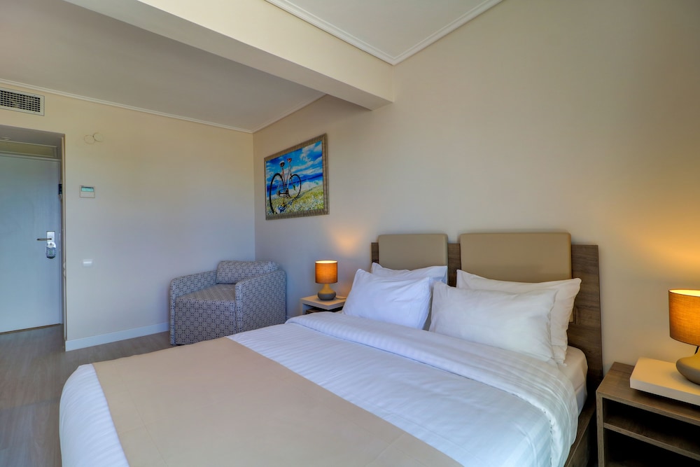 EXECUTIVE, SEA VIEW