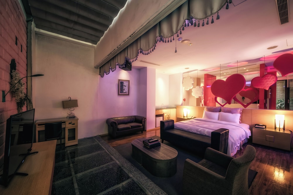 Bali Motel 61/75