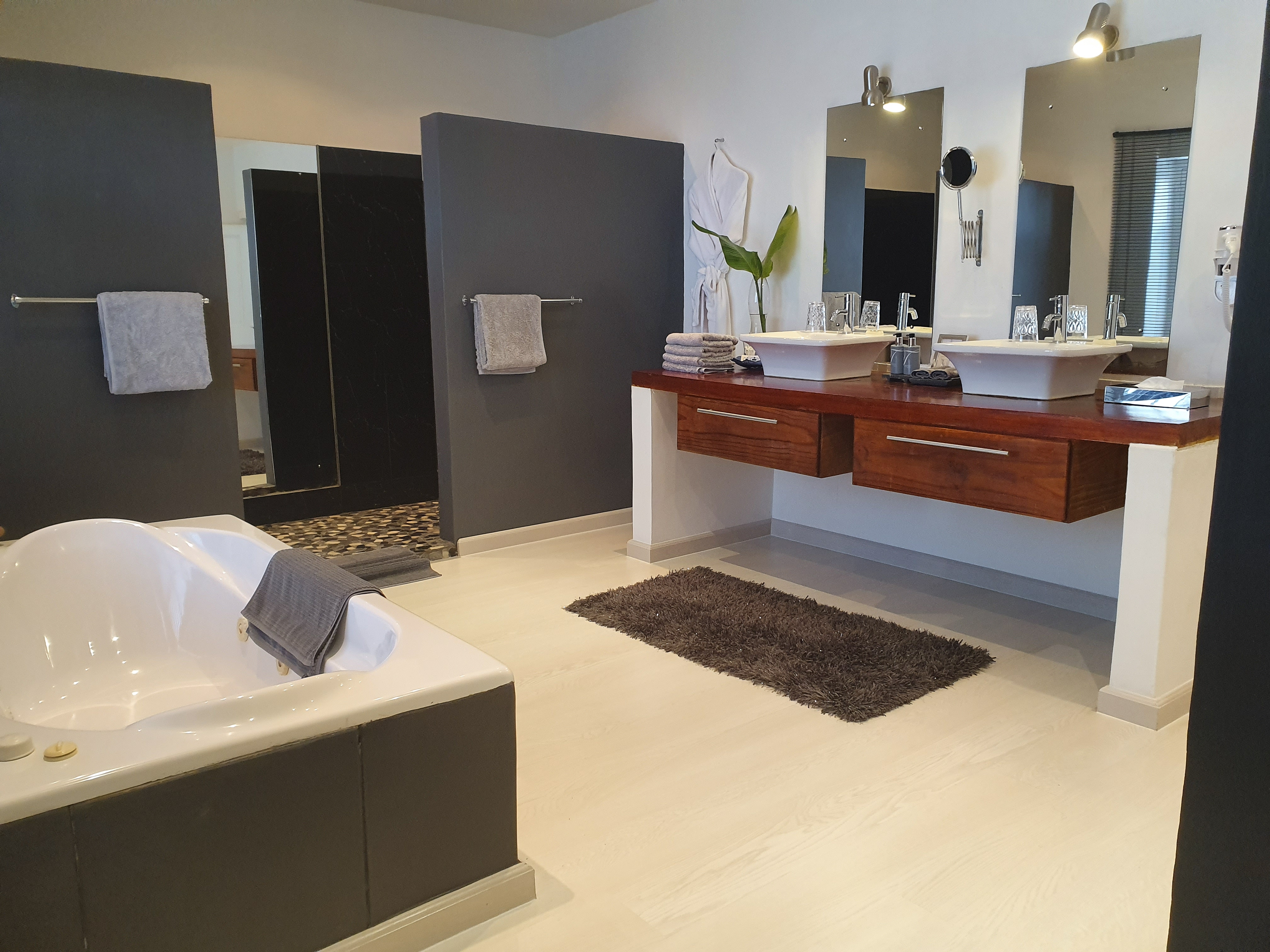 De Kloof Luxury Estate Hotel 49/50