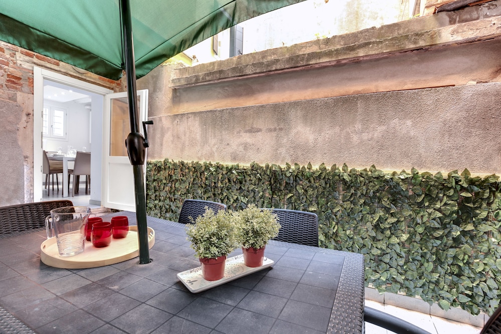Pozzo Roverso 18/22