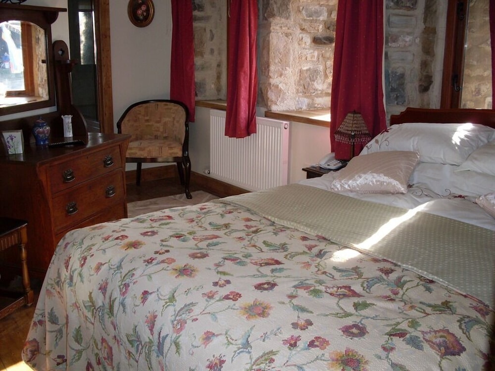The Barn B and B 35/49