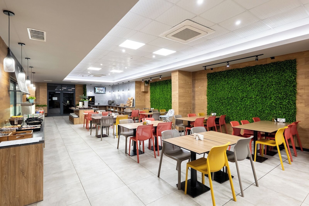 Avenue Hotel 44/50