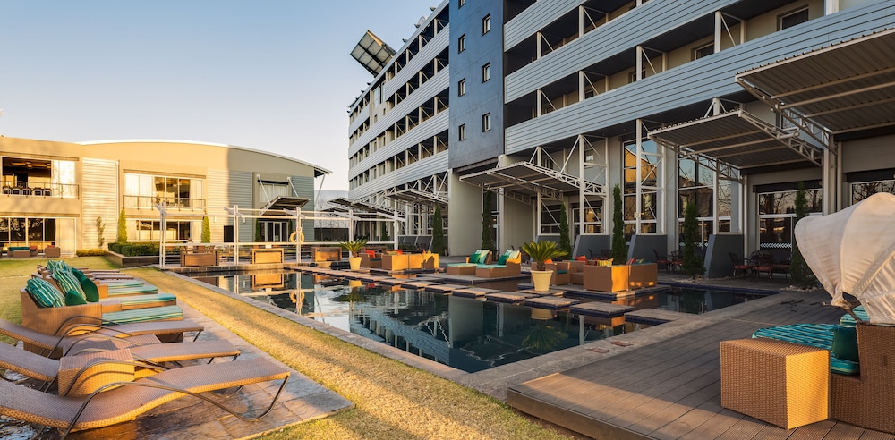 Protea Hotel By Marriott O R Tambo Airport 7/41