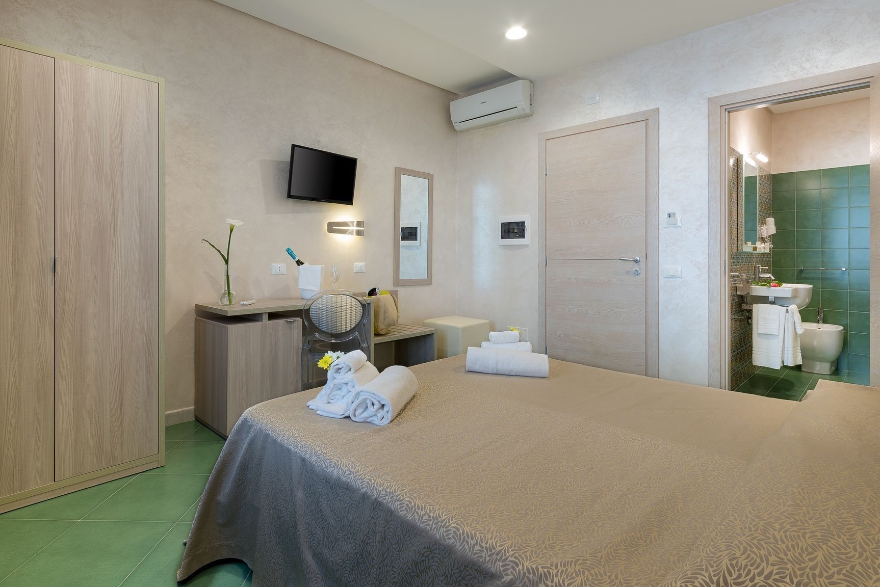ECONOMY, DOUBLE BED, GROUND FLOOR