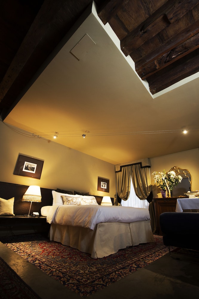 JUNIOR SUITE, SUPERIOR