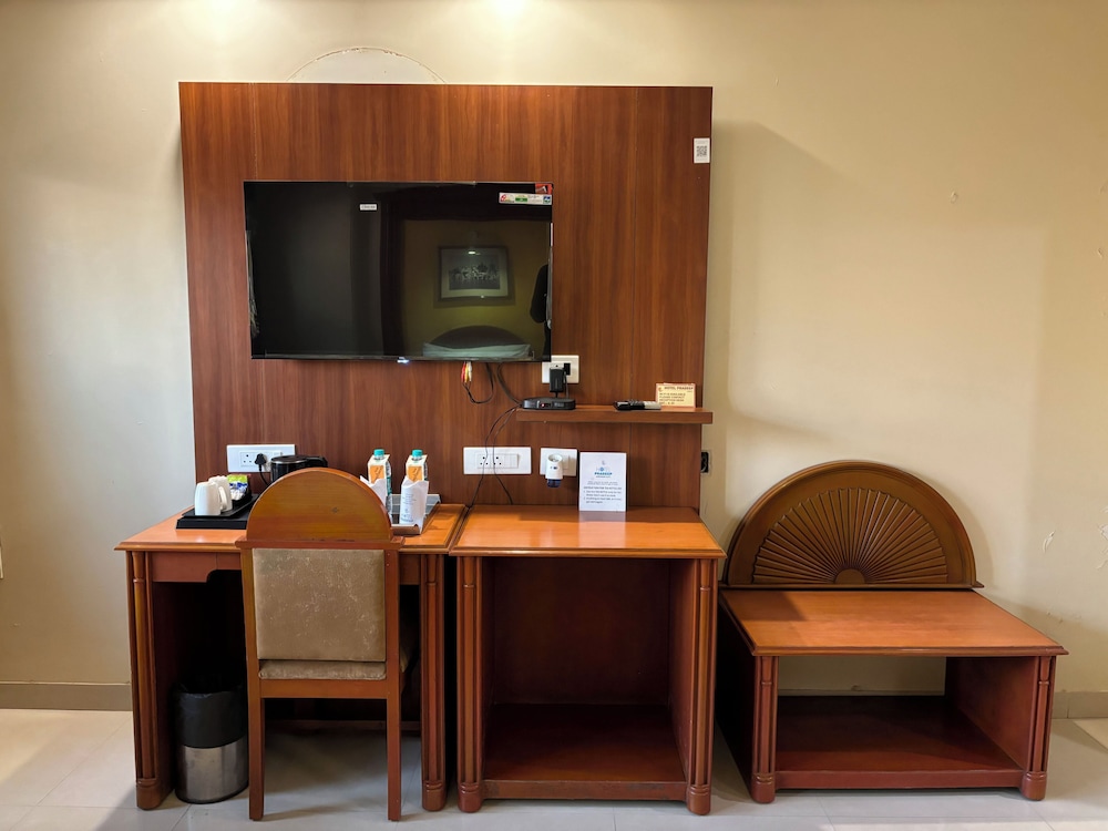 HOTEL PRADEEP 43/55