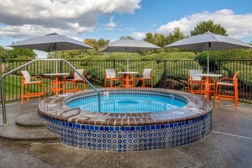 Holiday Inn Richland on the River, an IHG Hotel image