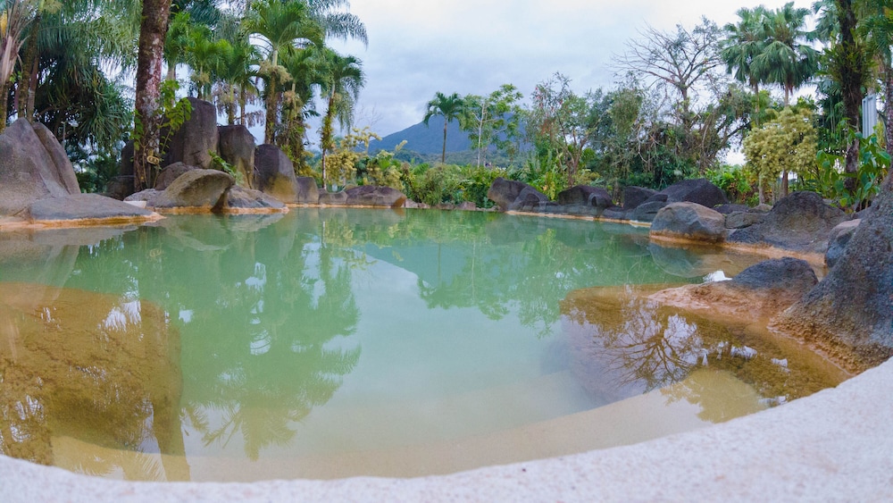 Arenal Paraiso Resort Thermo Mineral Hot Springs 45/50