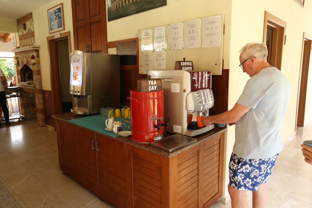 Mavruka Hotel 16/60