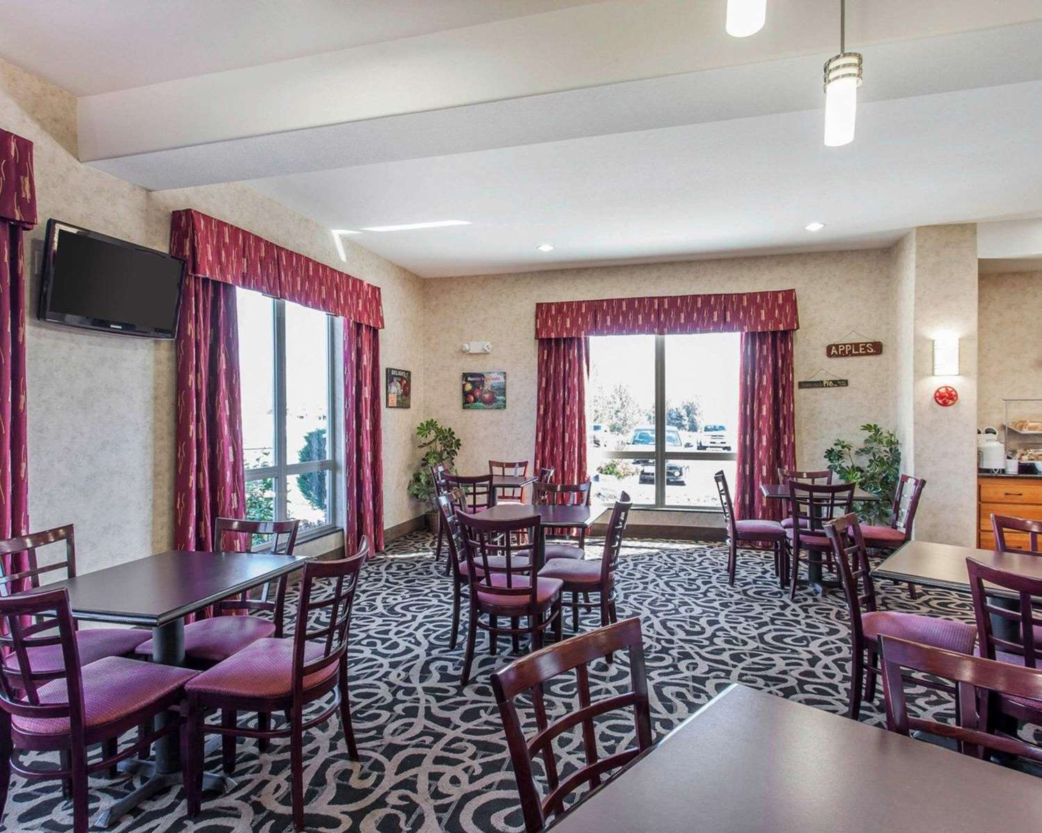 Comfort Suites Wenatchee Leavenworth 16/22