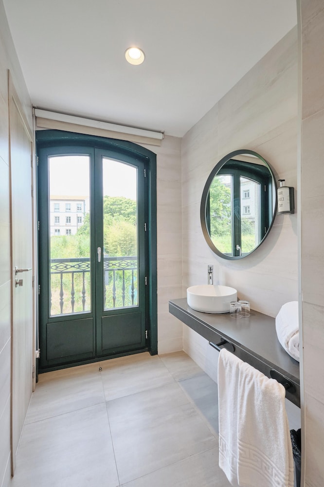 Pombal Rooms Santiago 15/50