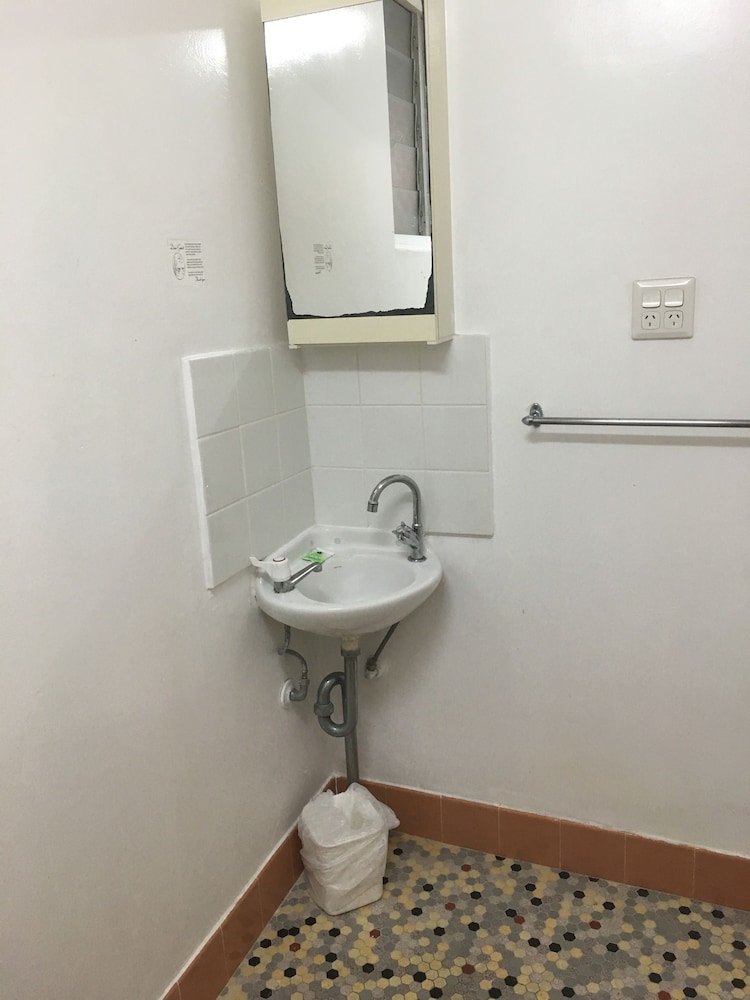 Flinders Motel 28/70