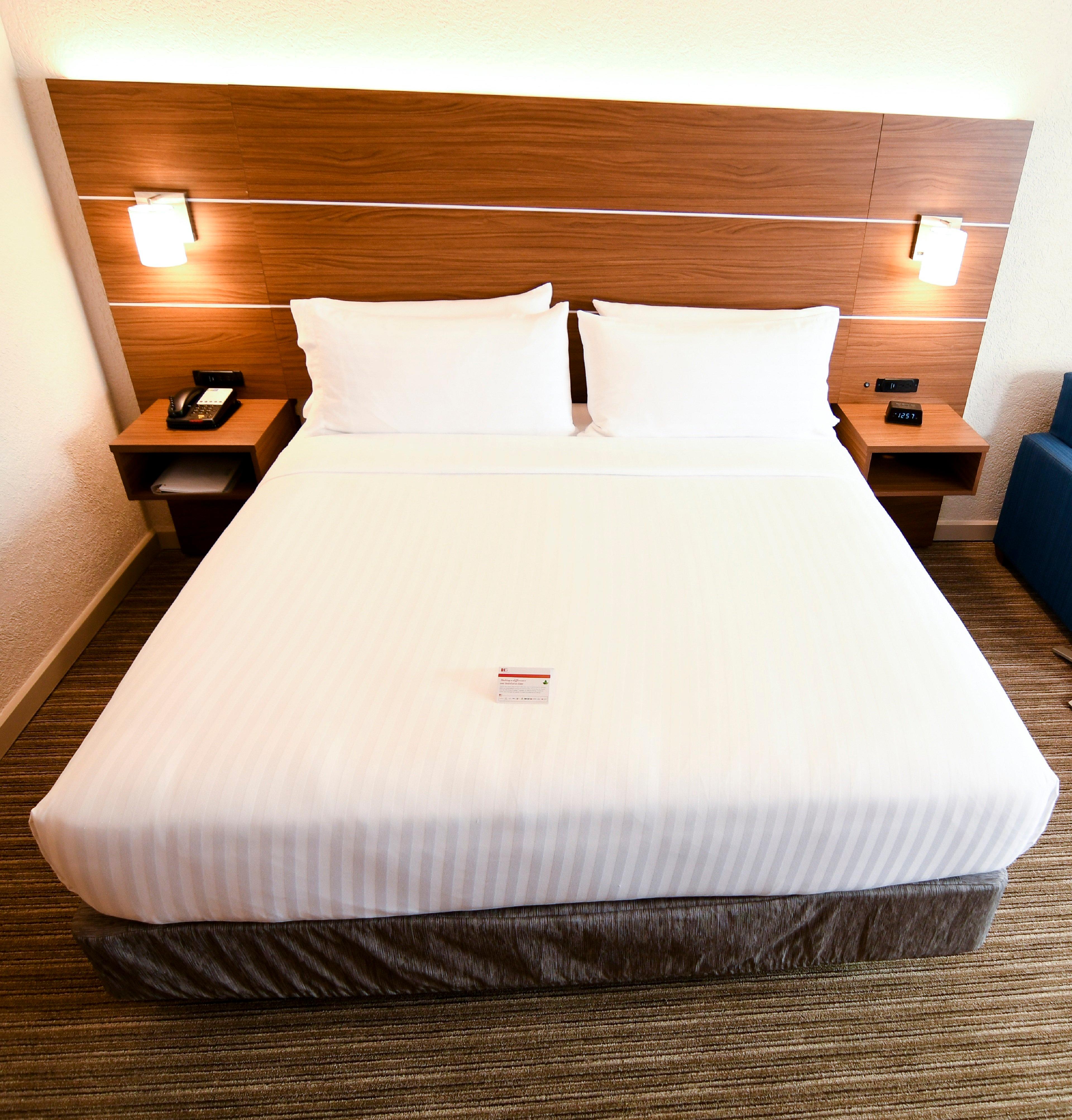 غرفة بسرير كينج، Holiday Inn Express Hotel And Suites Port Clinton Catawba Island 4/10