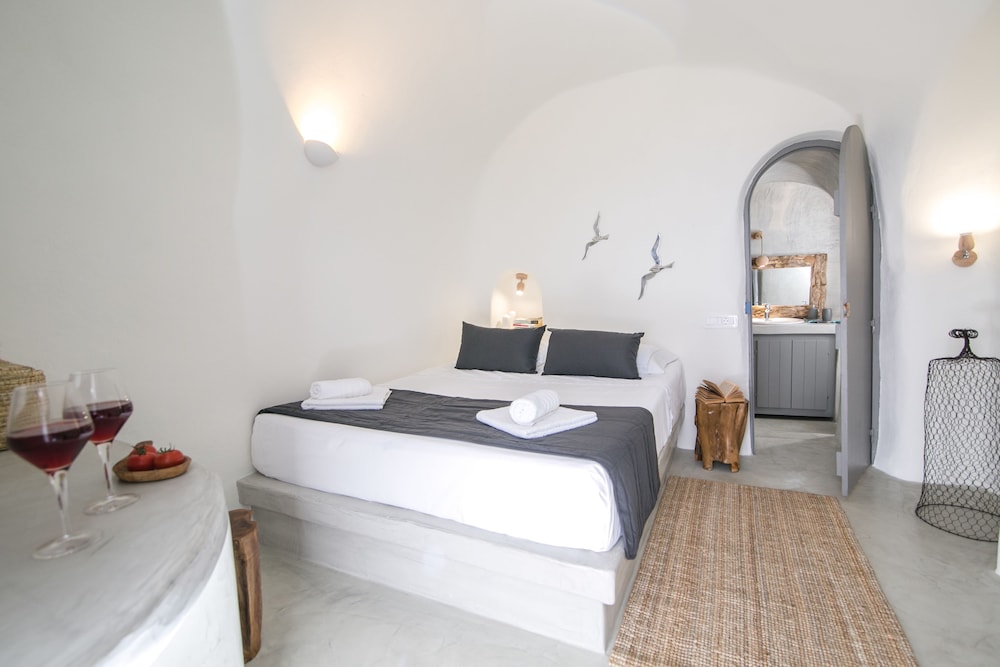 Santorini Villas 15/45