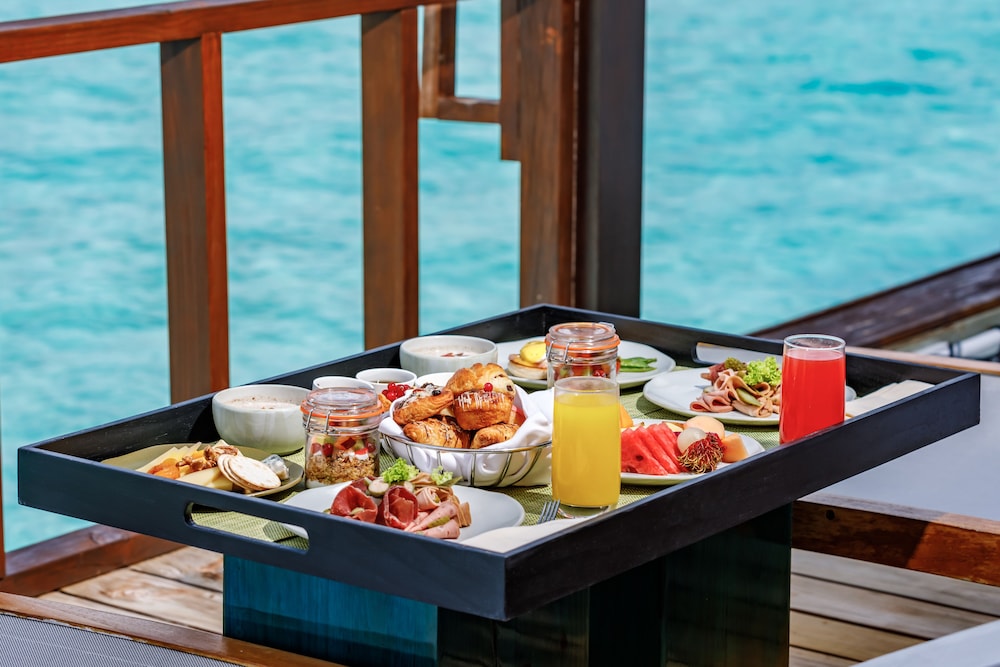 Ozen Life Maadhoo Resort 48/63