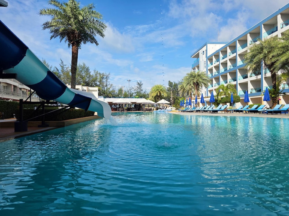 Grandblue Resort 65/70