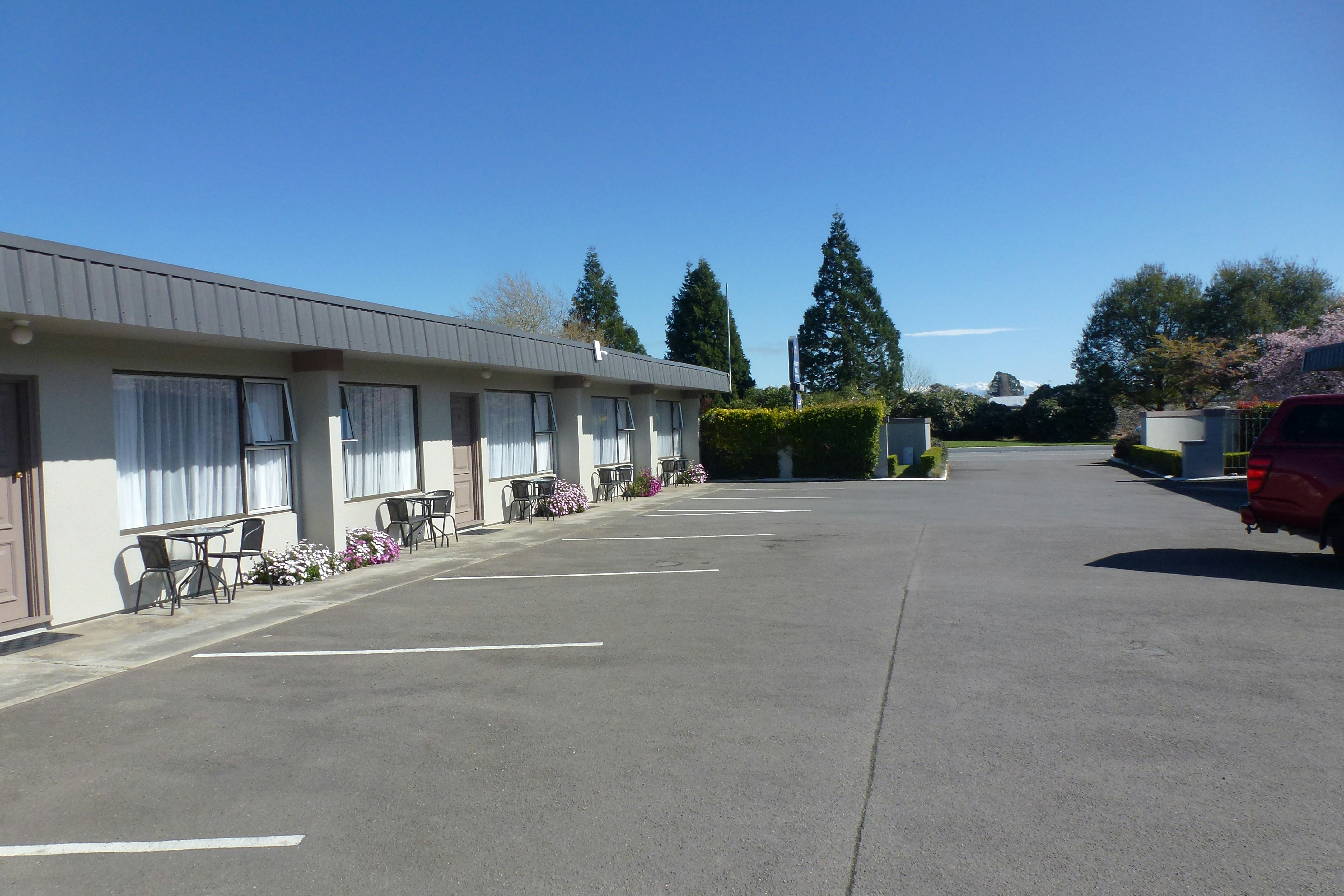 Asure Adcroft Motel 56/61