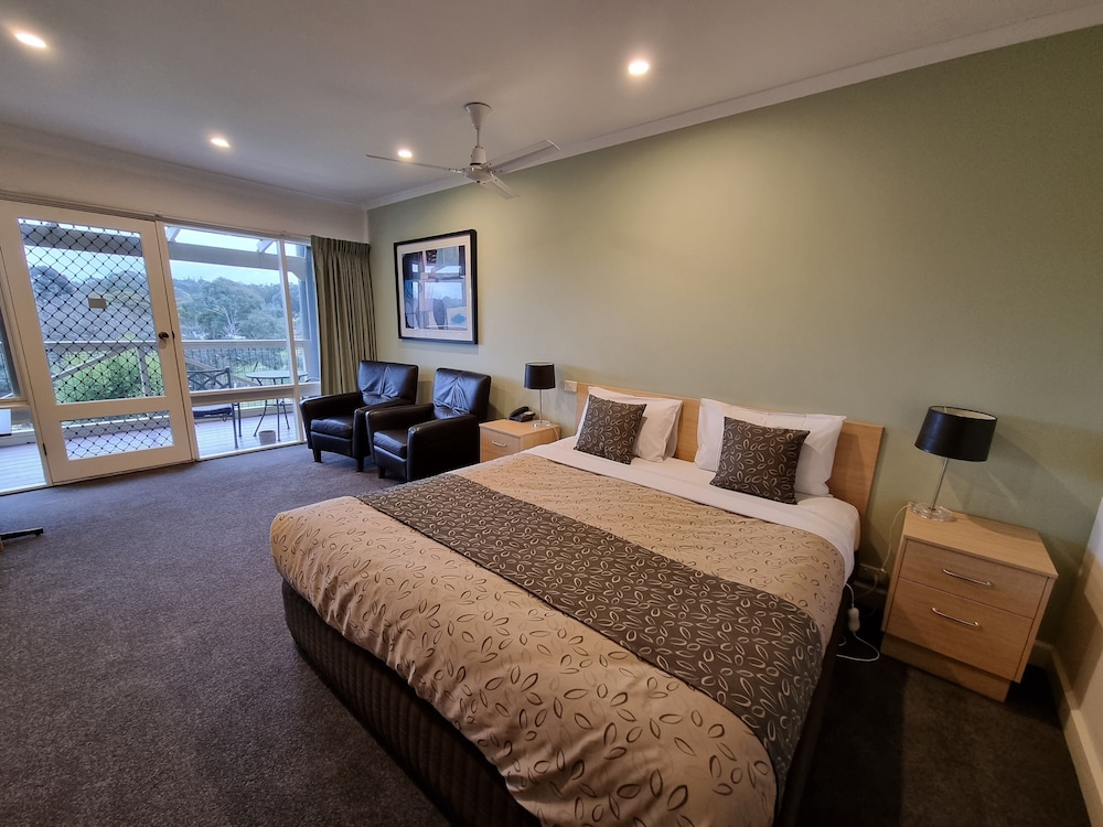 Golden Heritage Motor Inn 22/65