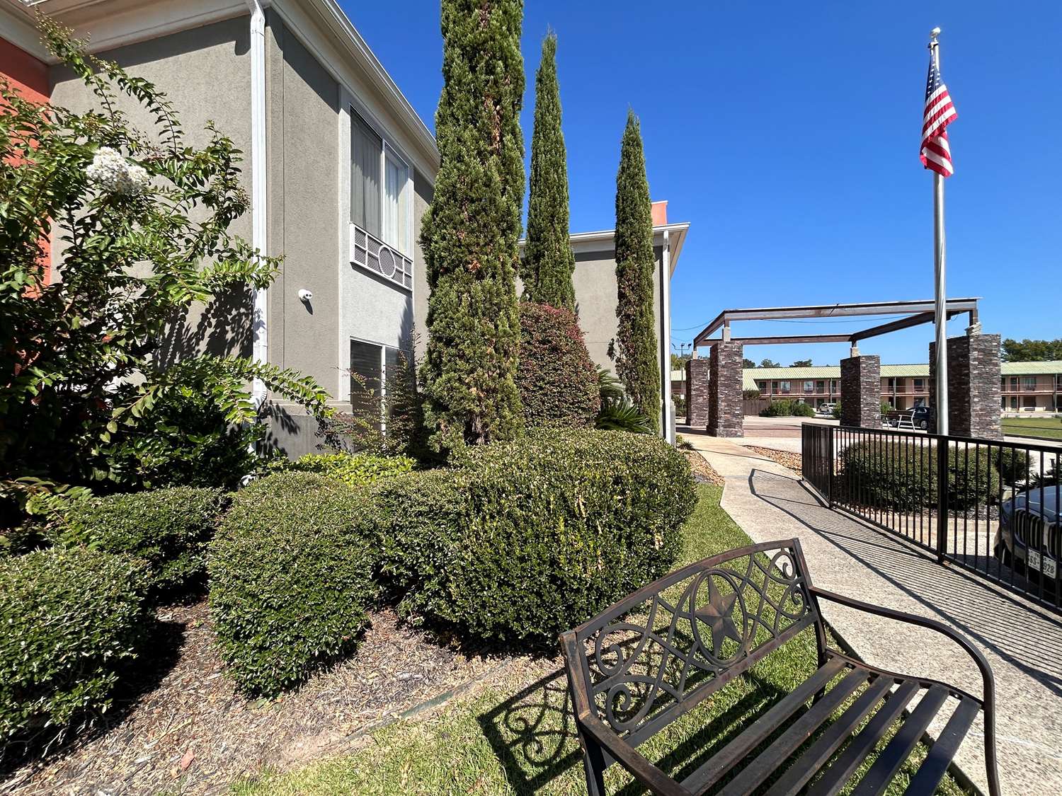 Express Inn Leesville Ft Johnson 16/18